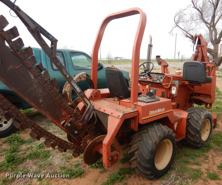 image for item HL9719 1995 Ditch Witch 4500  trencher