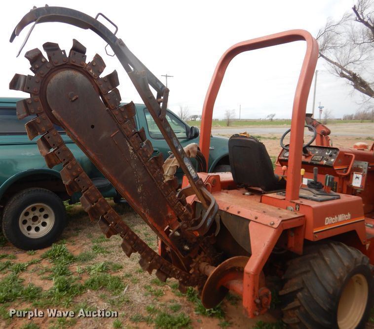 image for item HL9719 1995 Ditch Witch 4500  trencher
