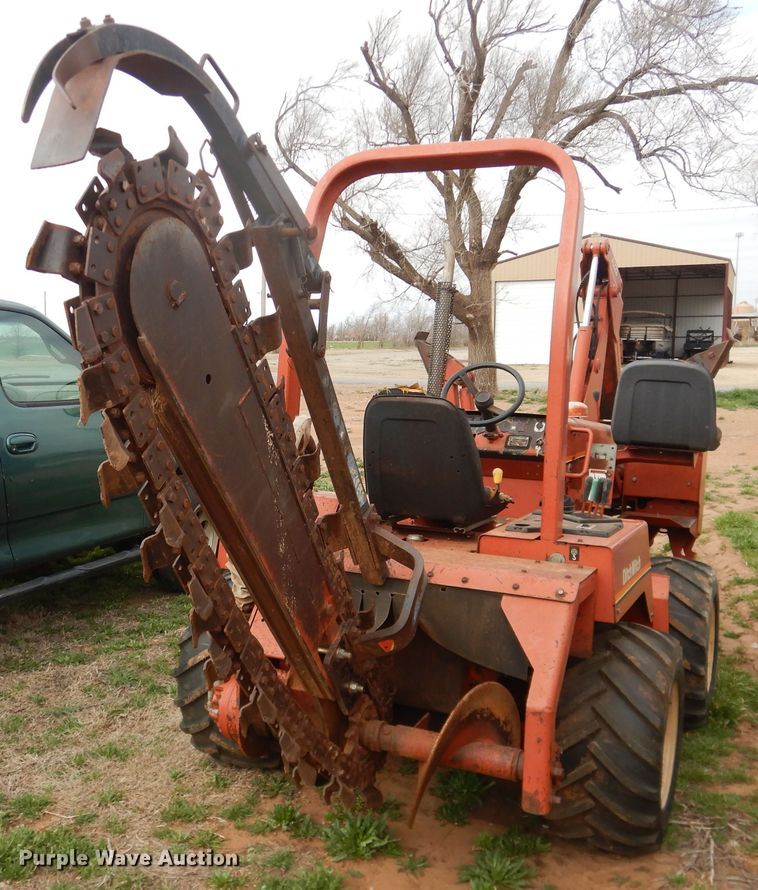 image for item HL9719 1995 Ditch Witch 4500  trencher