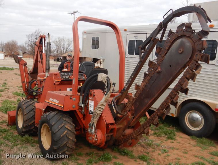 image for item HL9719 1995 Ditch Witch 4500  trencher