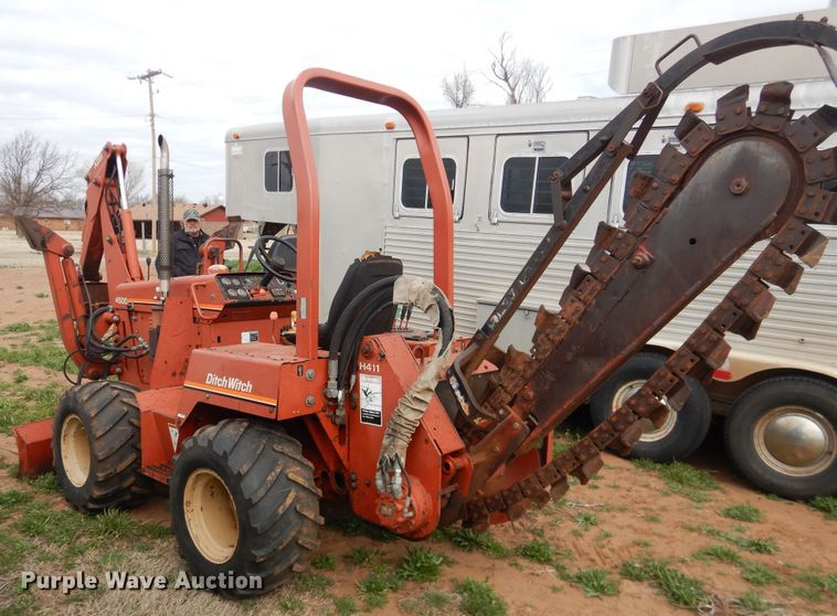 image for item HL9719 1995 Ditch Witch 4500  trencher