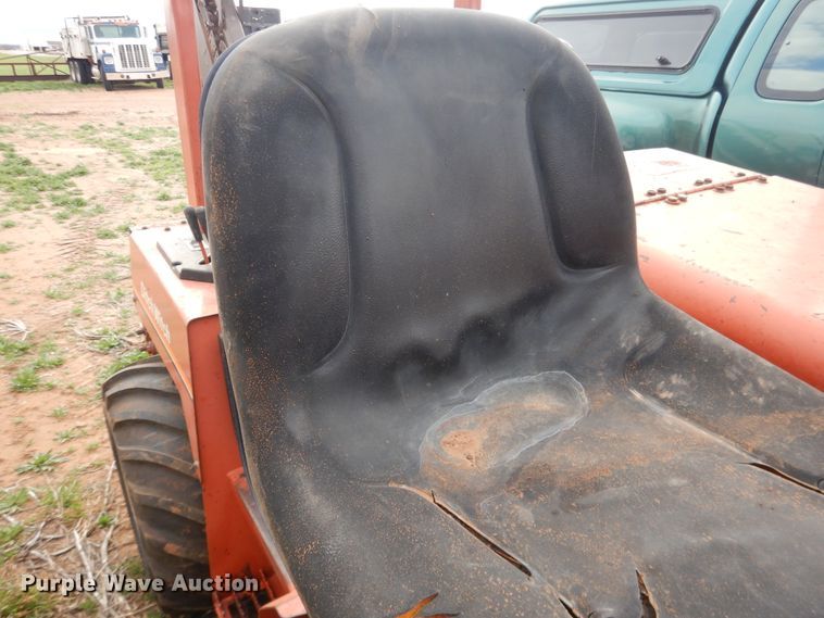 image for item HL9719 1995 Ditch Witch 4500  trencher