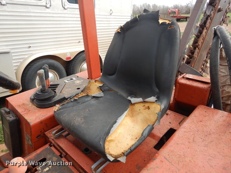 image for item HL9719 1995 Ditch Witch 4500  trencher