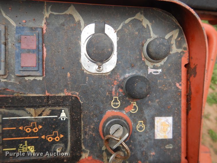 image for item HL9719 1995 Ditch Witch 4500  trencher