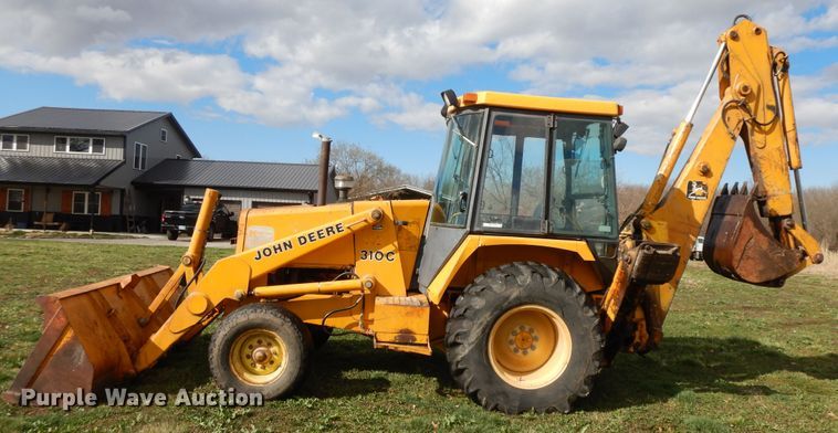 image for item HO9332 1990 John Deere 310C  backhoe