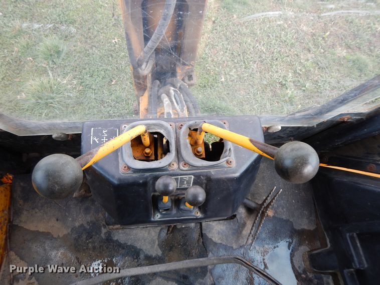 image for item HO9332 1990 John Deere 310C  backhoe