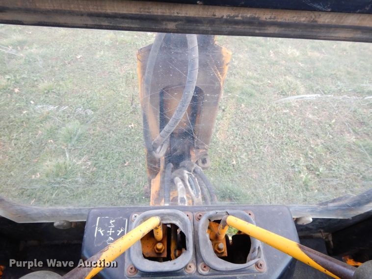 image for item HO9332 1990 John Deere 310C  backhoe