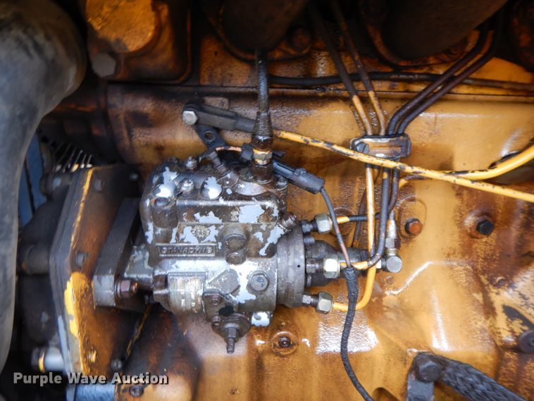 image for item HO9332 1990 John Deere 310C  backhoe