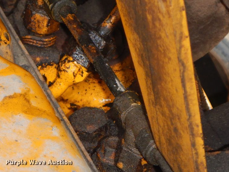 image for item HO9332 1990 John Deere 310C  backhoe