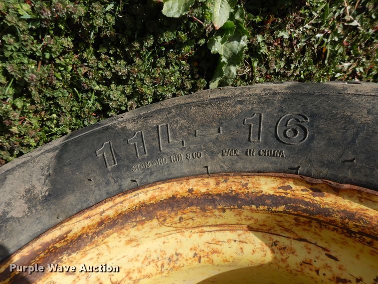 image for item HO9332 1990 John Deere 310C  backhoe