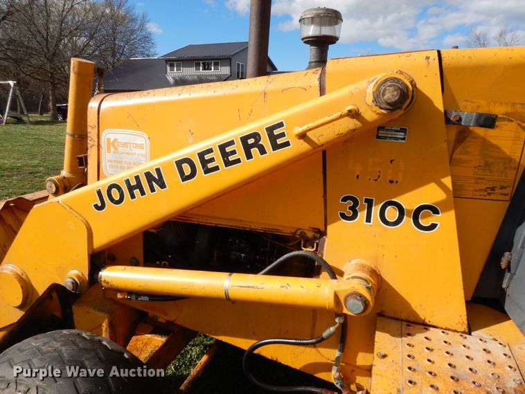 image for item HO9332 1990 John Deere 310C  backhoe