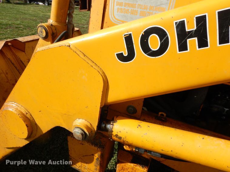 image for item HO9332 1990 John Deere 310C  backhoe