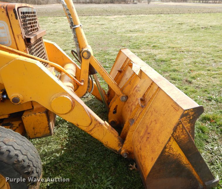 image for item HO9332 1990 John Deere 310C  backhoe