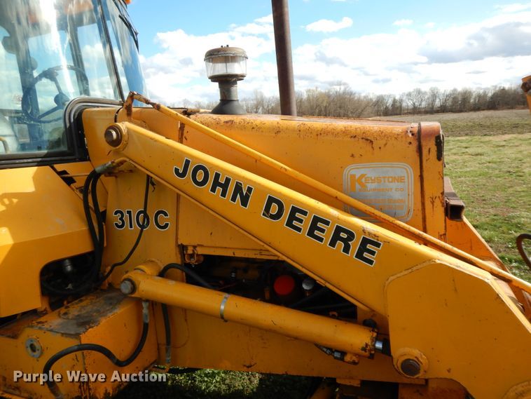 image for item HO9332 1990 John Deere 310C  backhoe