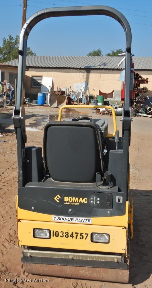 image for item HO9933 2015 Bomag BW900-50  double drum vibratory roller