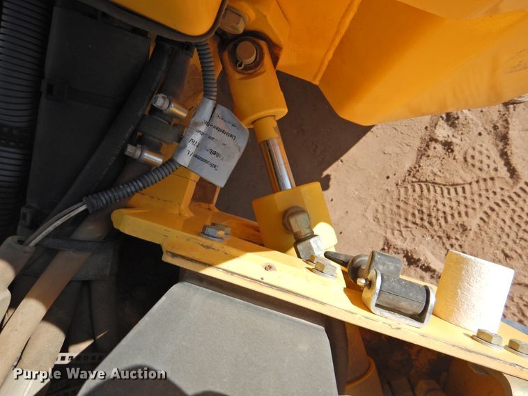 image for item HO9933 2015 Bomag BW900-50  double drum vibratory roller