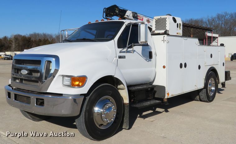 image for item HV9680 2007 Ford F750 XLT  utility / service truck