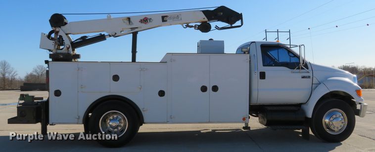 image for item HV9680 2007 Ford F750 XLT  utility / service truck