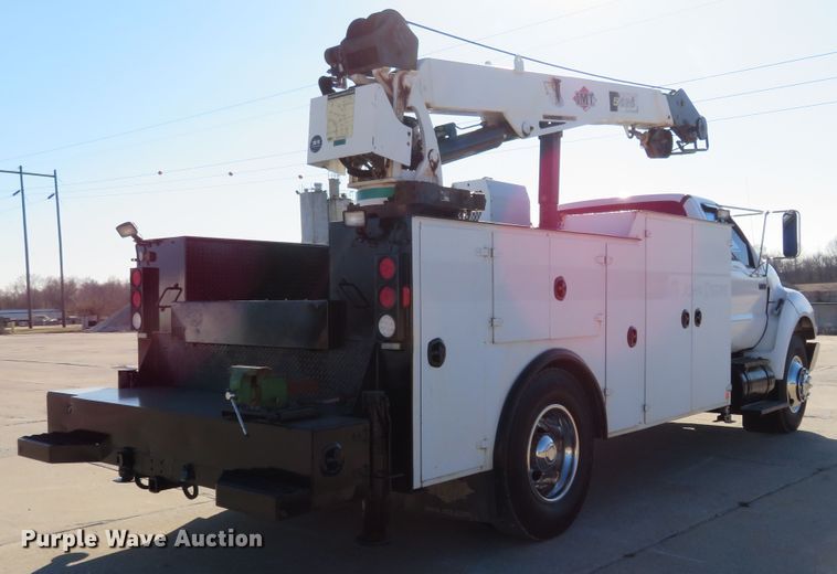 image for item HV9680 2007 Ford F750 XLT  utility / service truck