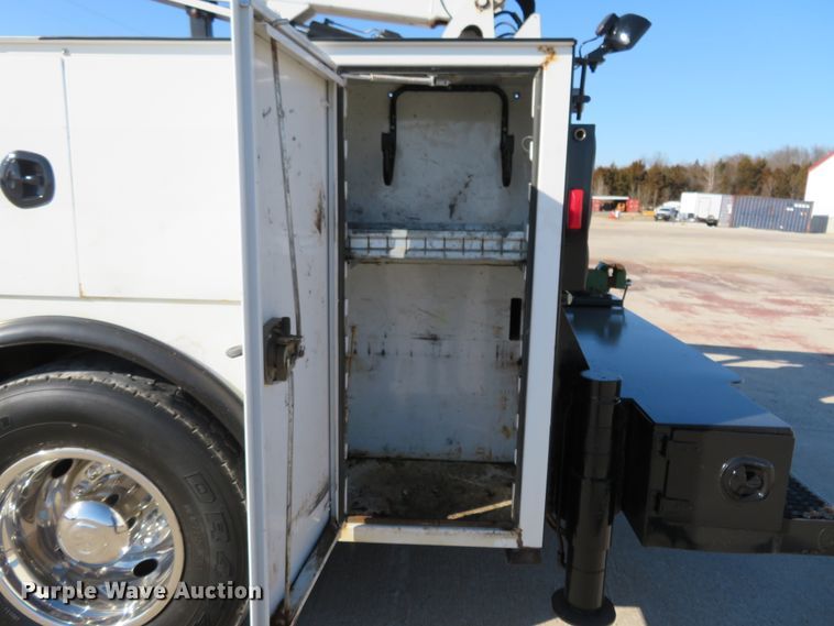 image for item HV9680 2007 Ford F750 XLT  utility / service truck