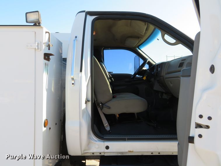 image for item HV9680 2007 Ford F750 XLT  utility / service truck