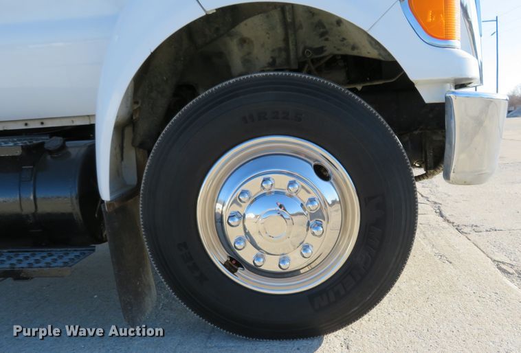 image for item HV9680 2007 Ford F750 XLT  utility / service truck