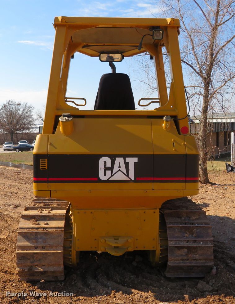 image for item HV9686 2005 Caterpillar D4G XL  dozer