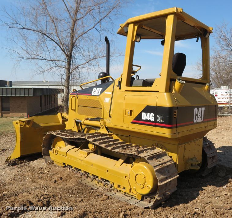 image for item HV9686 2005 Caterpillar D4G XL  dozer
