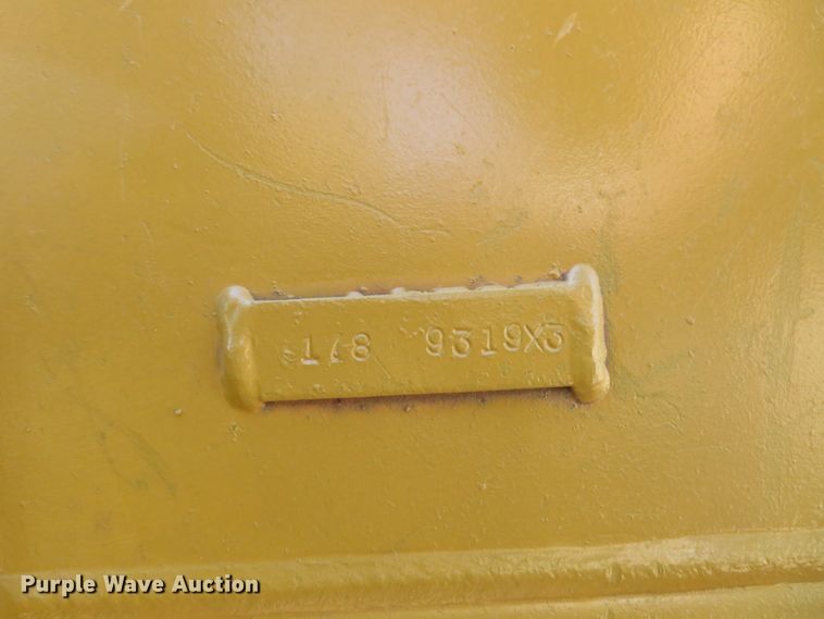 image for item HV9686 2005 Caterpillar D4G XL  dozer