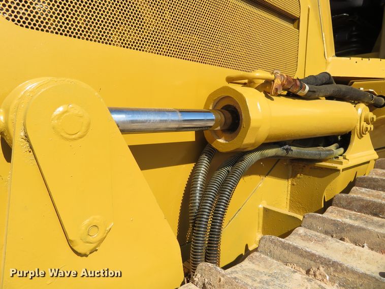 image for item HV9686 2005 Caterpillar D4G XL  dozer