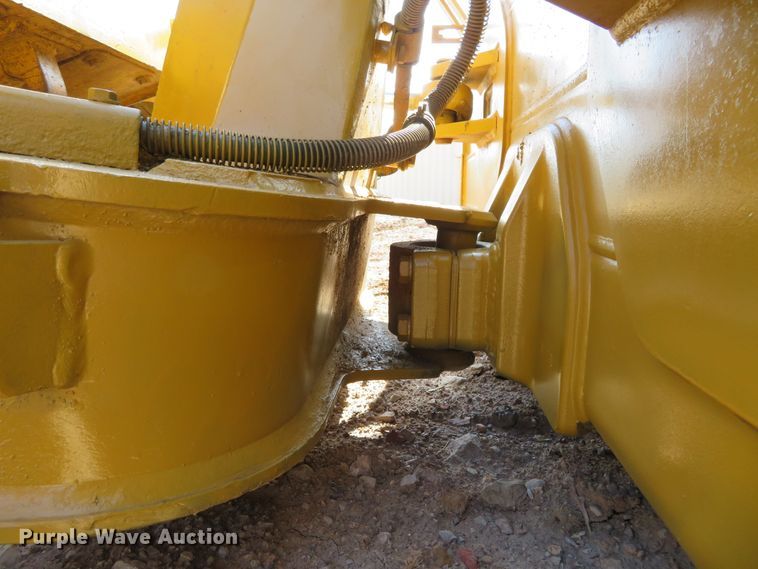 image for item HV9686 2005 Caterpillar D4G XL  dozer