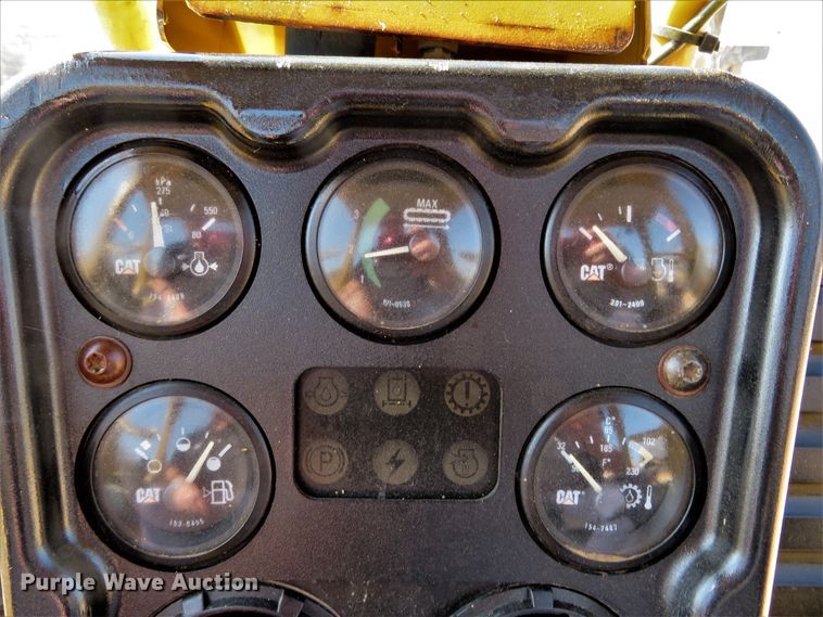 image for item HV9686 2005 Caterpillar D4G XL  dozer