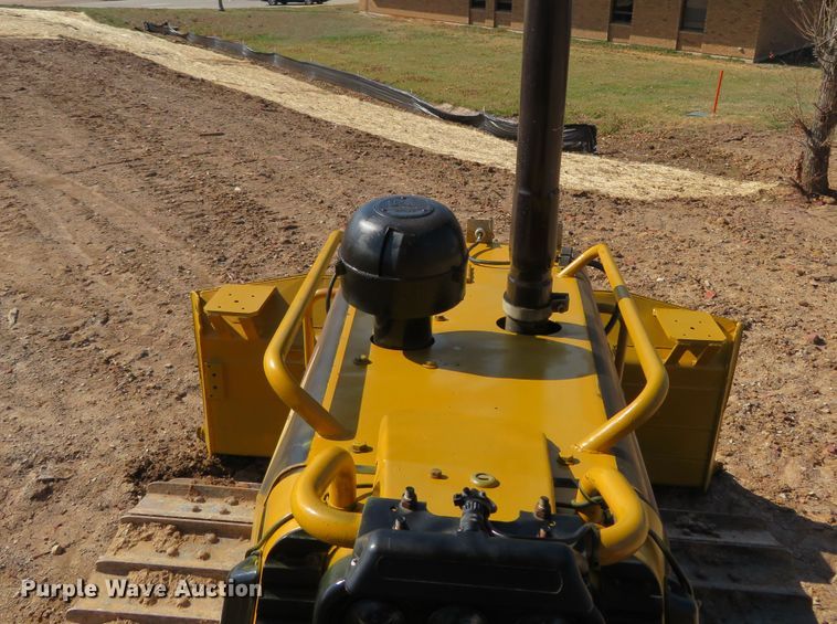 image for item HV9686 2005 Caterpillar D4G XL  dozer