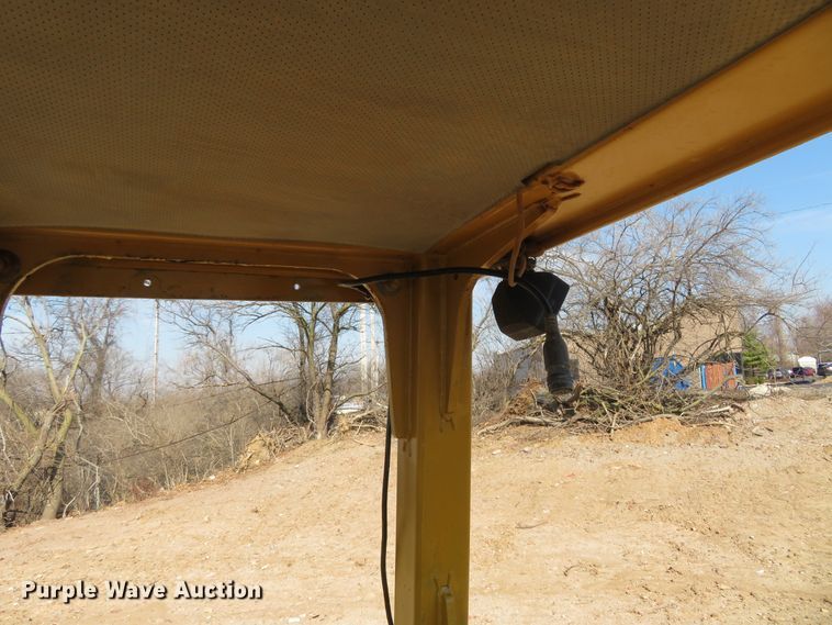 image for item HV9686 2005 Caterpillar D4G XL  dozer