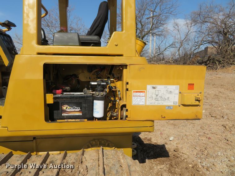 image for item HV9686 2005 Caterpillar D4G XL  dozer