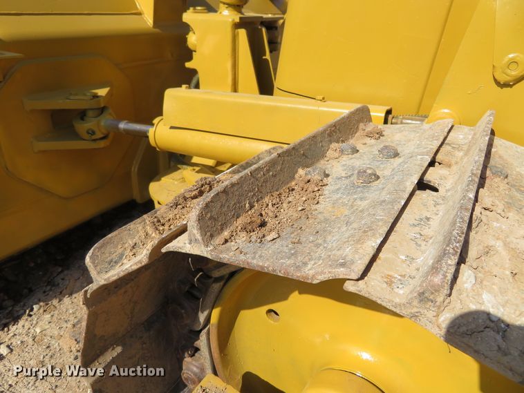 image for item HV9686 2005 Caterpillar D4G XL  dozer
