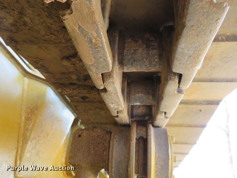 image for item HV9686 2005 Caterpillar D4G XL  dozer