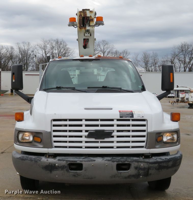 image for item HV9693 2007 Chevrolet C4500  bucket truck