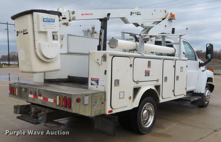 image for item HV9693 2007 Chevrolet C4500  bucket truck