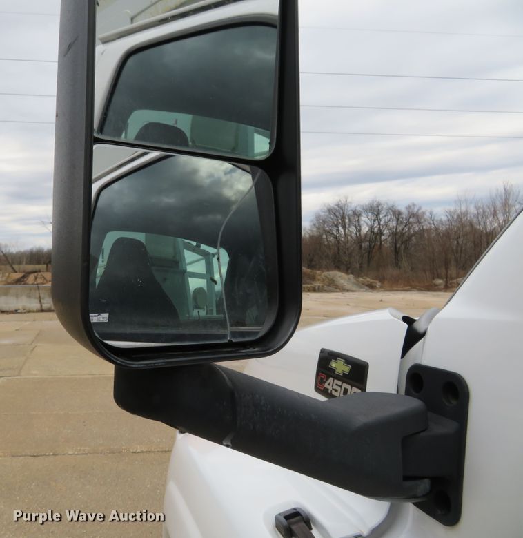 image for item HV9693 2007 Chevrolet C4500  bucket truck