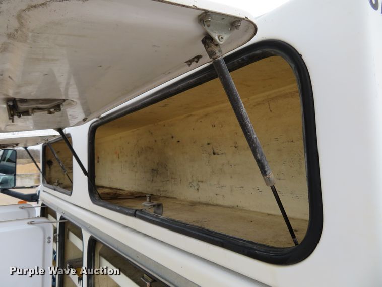 image for item HV9693 2007 Chevrolet C4500  bucket truck