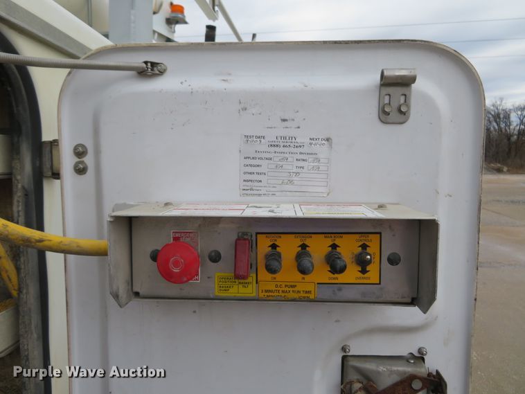 image for item HV9693 2007 Chevrolet C4500  bucket truck