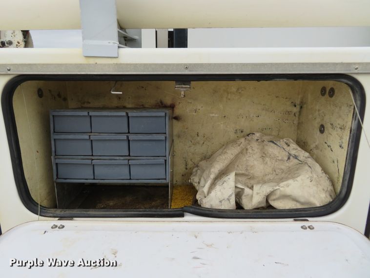 image for item HV9693 2007 Chevrolet C4500  bucket truck