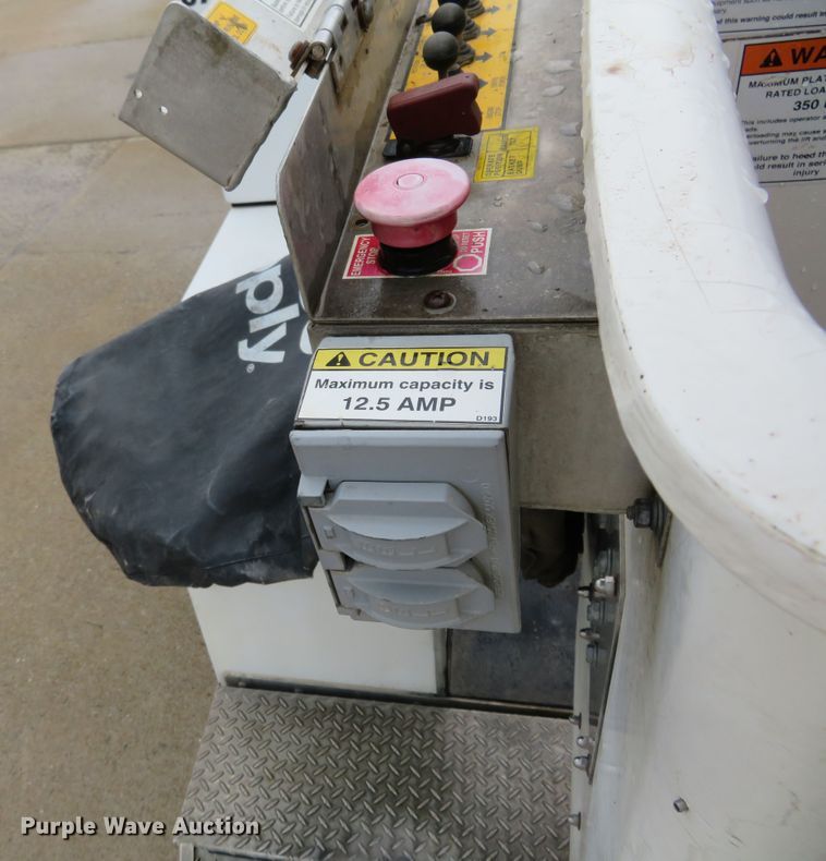 image for item HV9693 2007 Chevrolet C4500  bucket truck