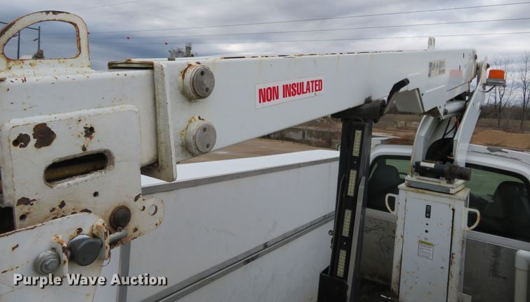 image for item HV9693 2007 Chevrolet C4500  bucket truck