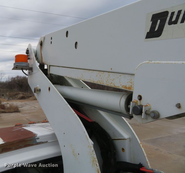 image for item HV9693 2007 Chevrolet C4500  bucket truck