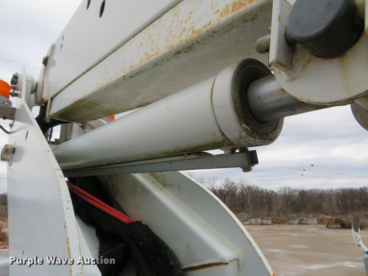 image for item HV9693 2007 Chevrolet C4500  bucket truck