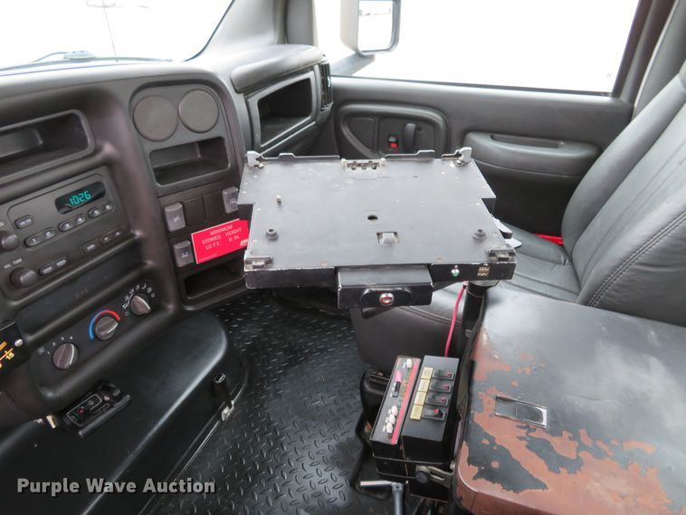 image for item HV9693 2007 Chevrolet C4500  bucket truck