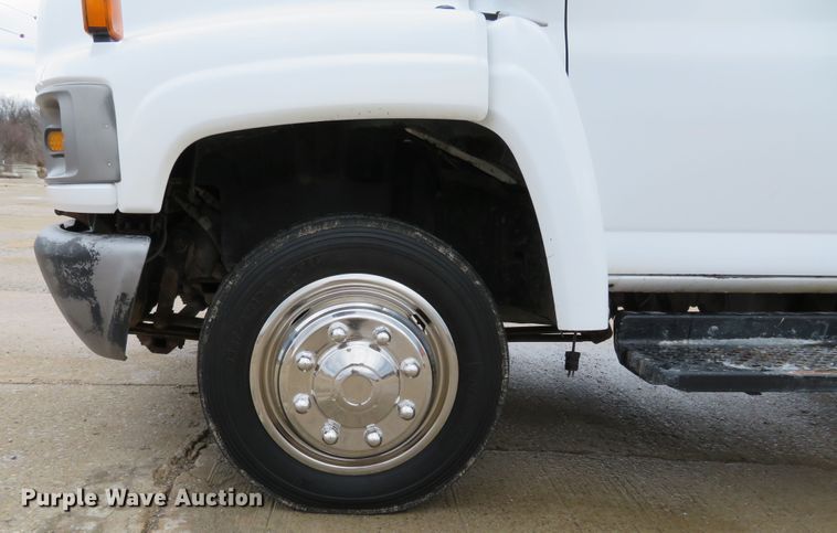image for item HV9693 2007 Chevrolet C4500  bucket truck