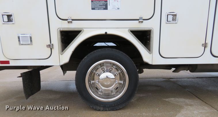 image for item HV9693 2007 Chevrolet C4500  bucket truck